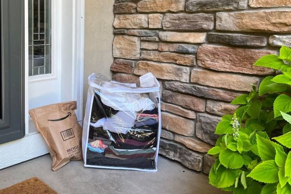 Laundry delivered to front door